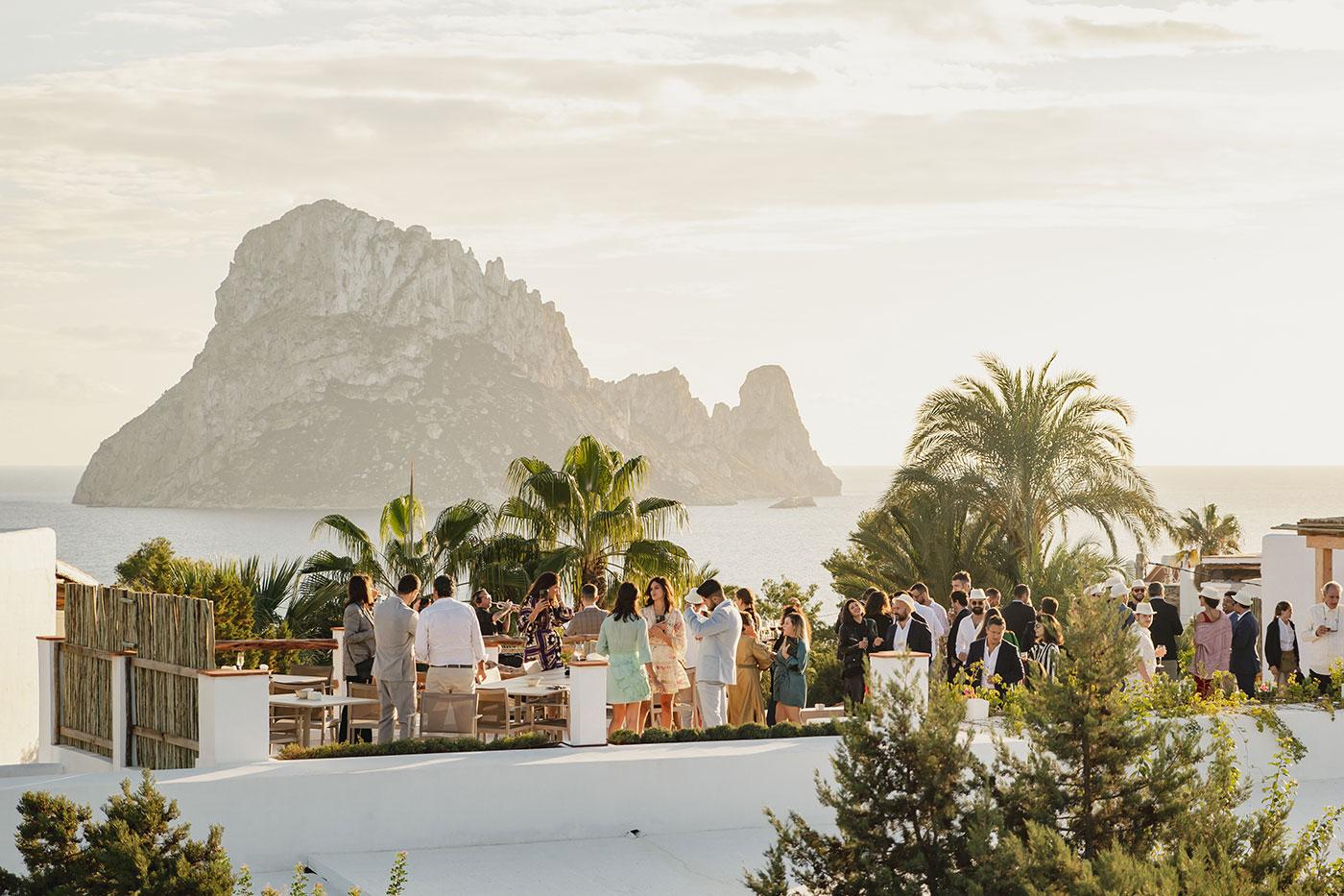 Breathtaking Rooftop Venues with‌ City Skylines ‍as Backdrops